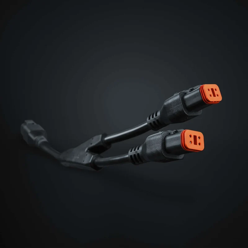 Splitter Strands Pro DT4 a 2 connettori DT4 / Max 150W