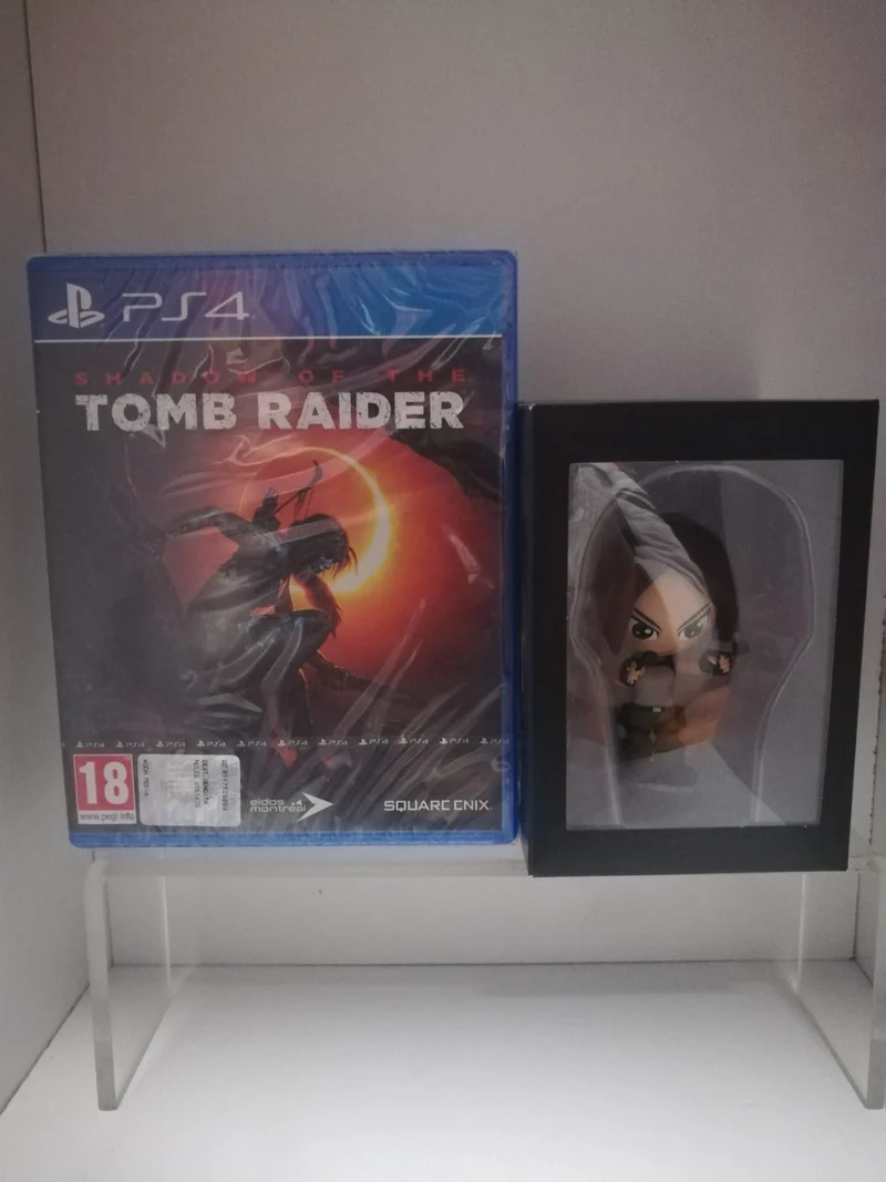 SHADOW OF THE TOMB RAIDER PS4+FIGURE LARA CROFT 20 YEAR
