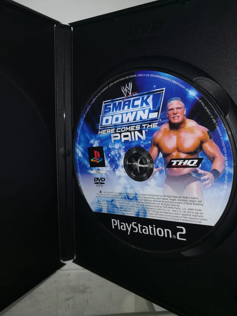 SMACK DOWN HERE COMES THE PAIN PS2 (usato solo dvd custodia rubata in fiera)