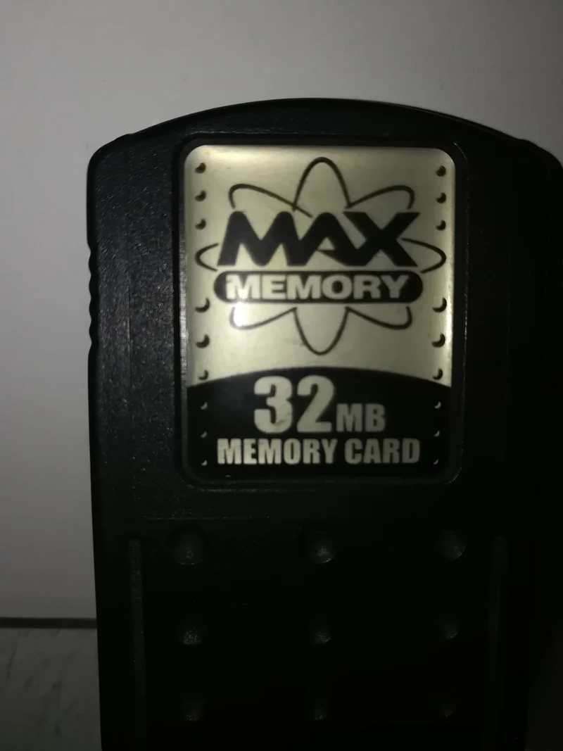 MEMORY MAX MEMORY CARD 32 MB PS1 PS2 (usata)