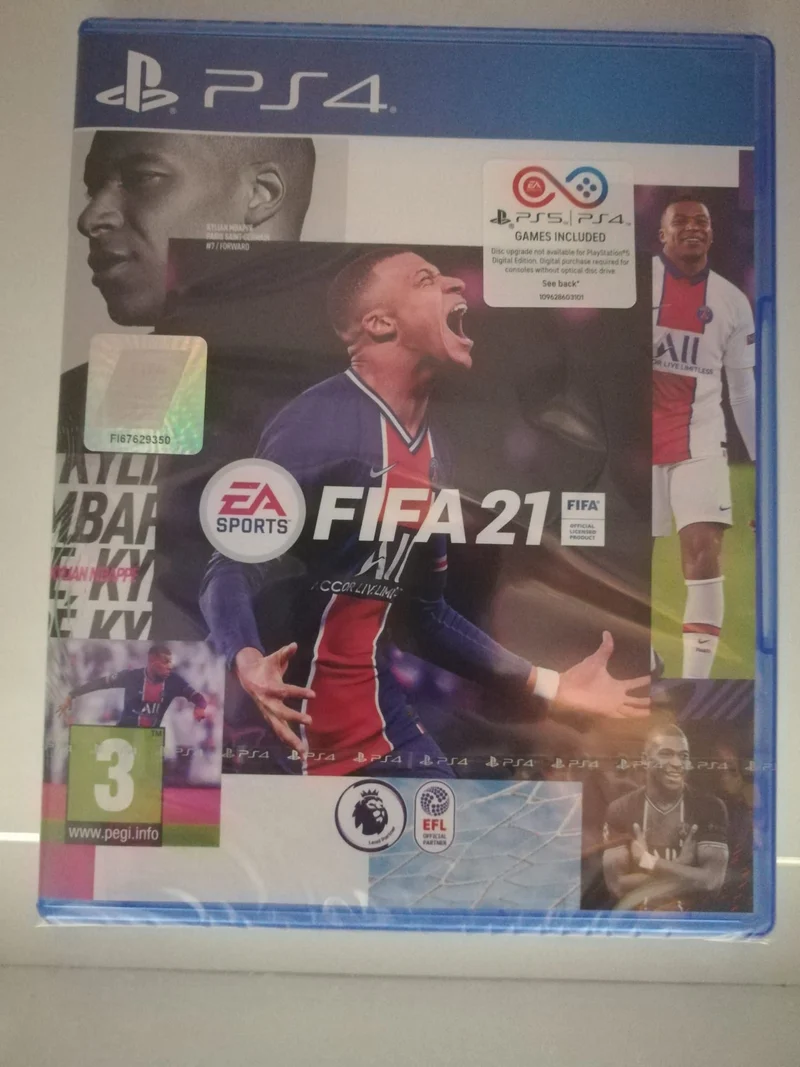 FIFA 21 PLAYSTATION 4 Edizione Regno Unito con Italiano