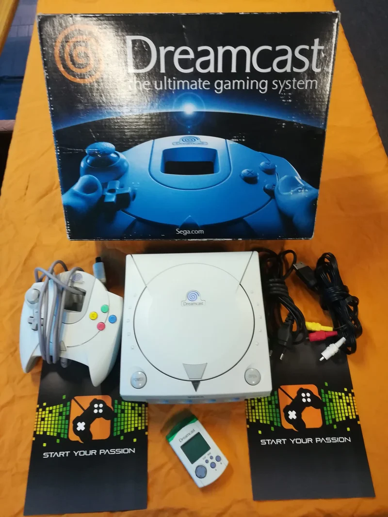 DREAMCAST CONSOLE VERSIONE PAL - TRE DIVERSI BUNDLE - USATA 100% FUNZIONANTE