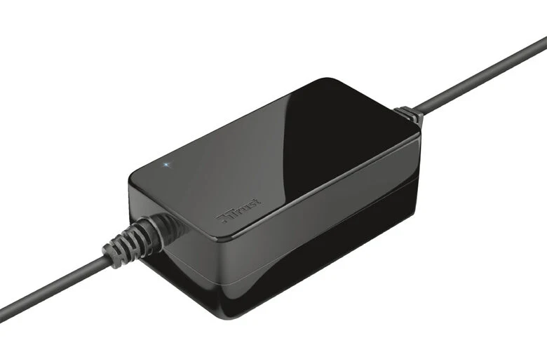 Trust Primo adattatore e invertitore Interno 45 W Nero