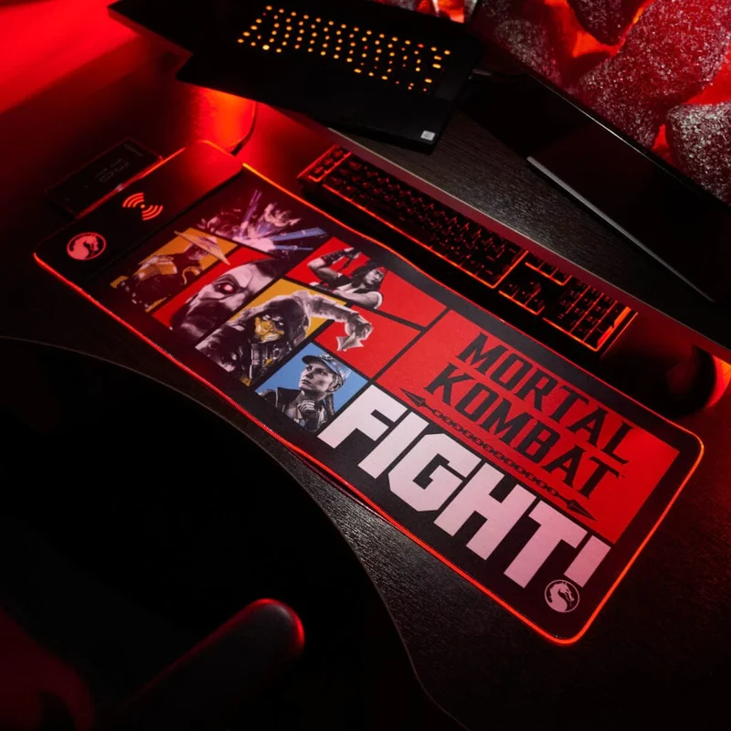 Mortal Kombat - Tappetino da gioco oversize e caricabatterie per cellulare-PRE-ORDER