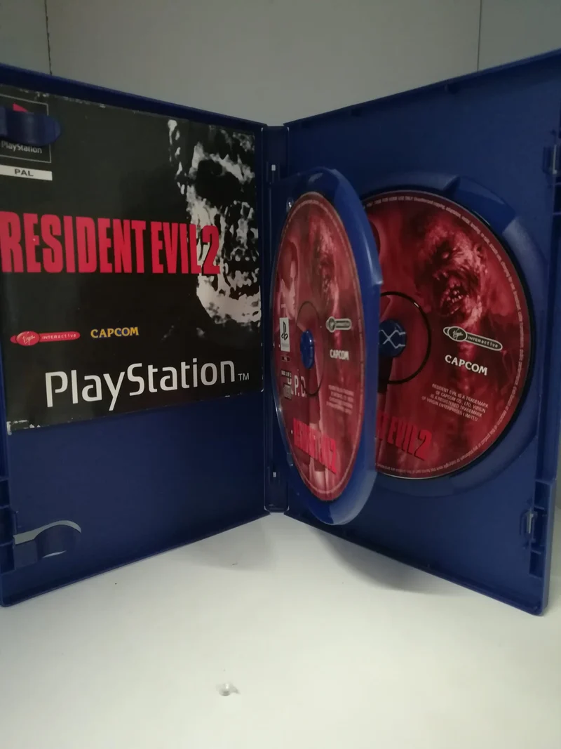 RESIDENT EVIL 2 PS1 (usato garantito)(solo cd e manuale italiano)