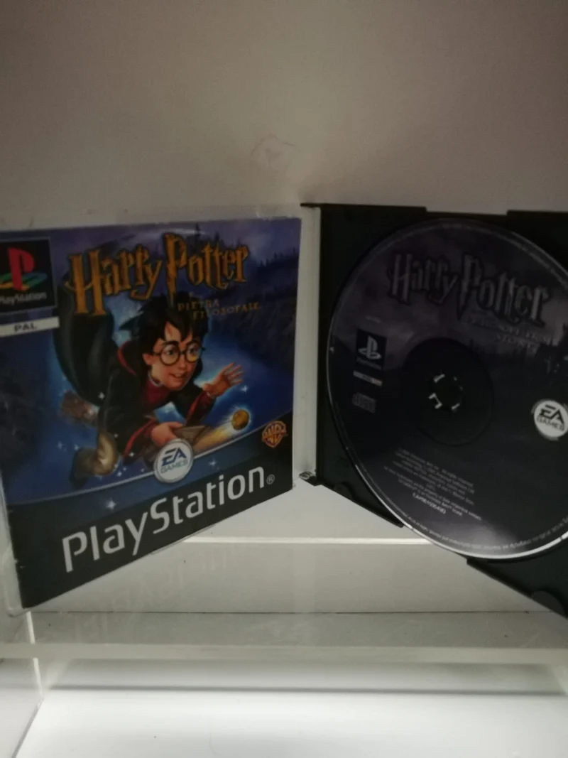 HARRY POTTER E LA PIETRA FILOSOFARE PS1 (usato garantito)(senza custodia rubata in fiera)
