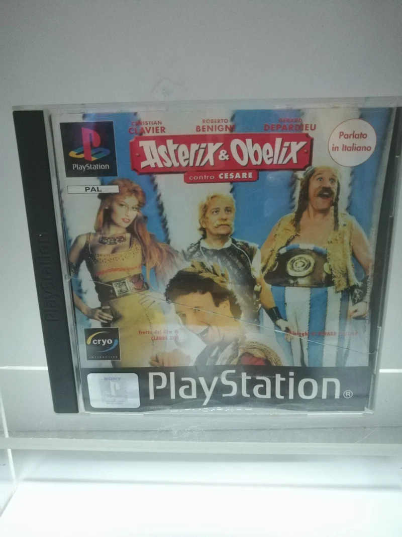 ASTERIX & OBELIX CONTRO CESARE PS1 (usato garantito)(manca il manuale)(parlato in italiano)