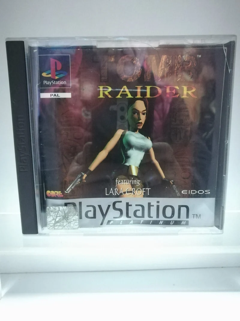 TOMB RAIDER PS1 (usato garantito)( manca la prima copertina)