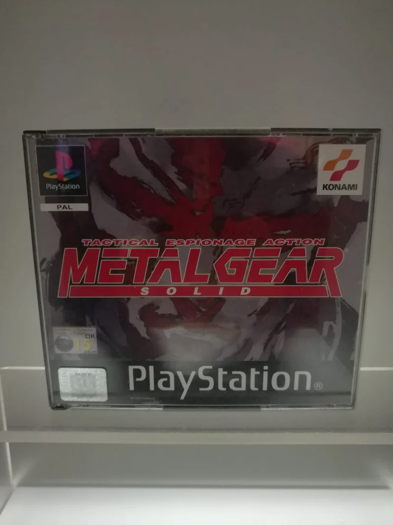 METAL GEAR SOLID PS1 (usato garantito)(completamente in italiano)